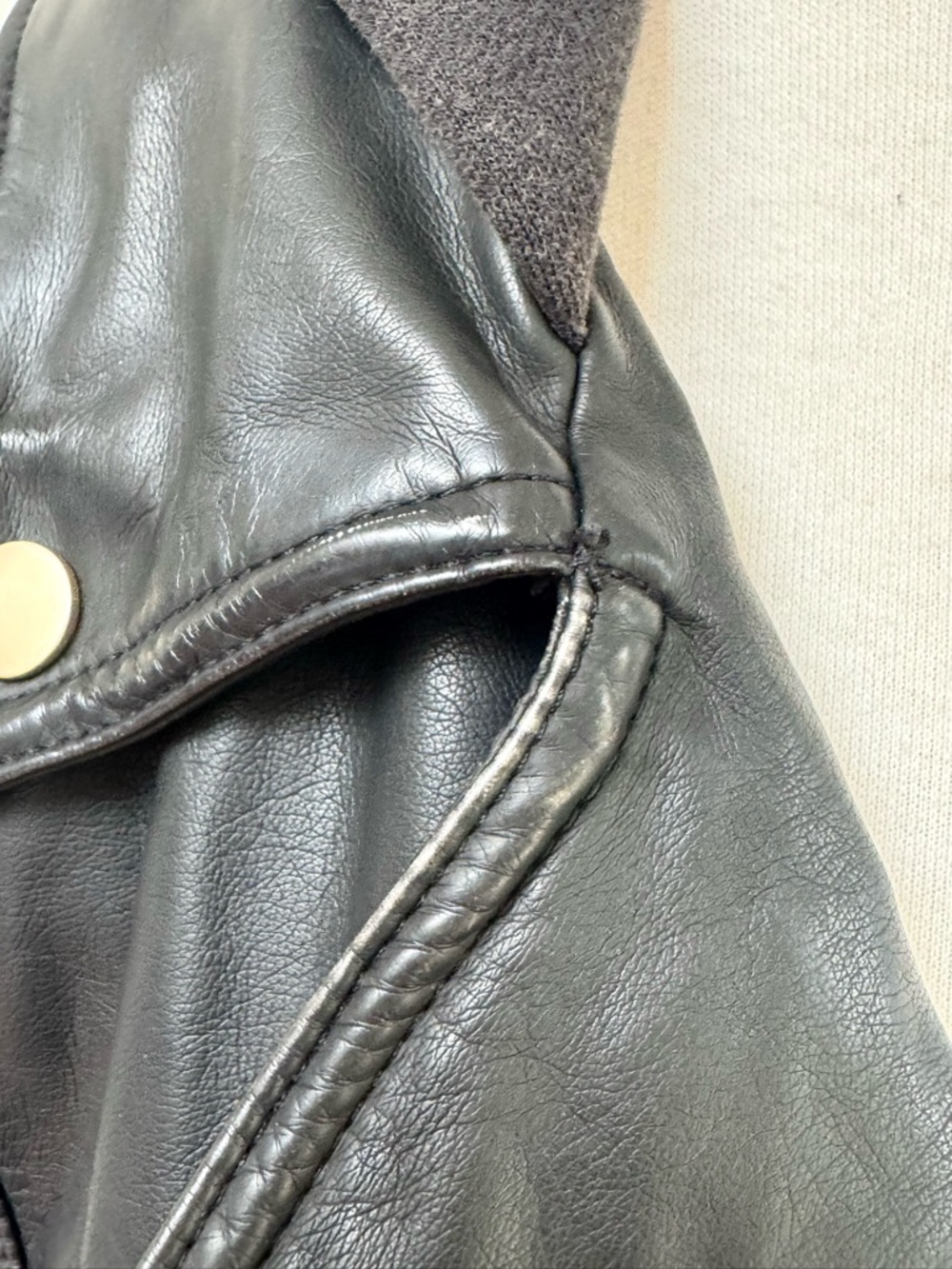 🔥Free People We The Free Harriett Black Vegan Leather Hooded Moto Jacket *Tear* - Picture 12 of 15